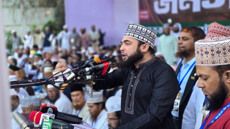 ‘আমরাই এই বাংলার মালিক, আর সবাই ভাড়াটিয়া’